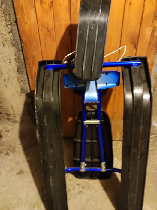 Продавам шейна Чук и Гек