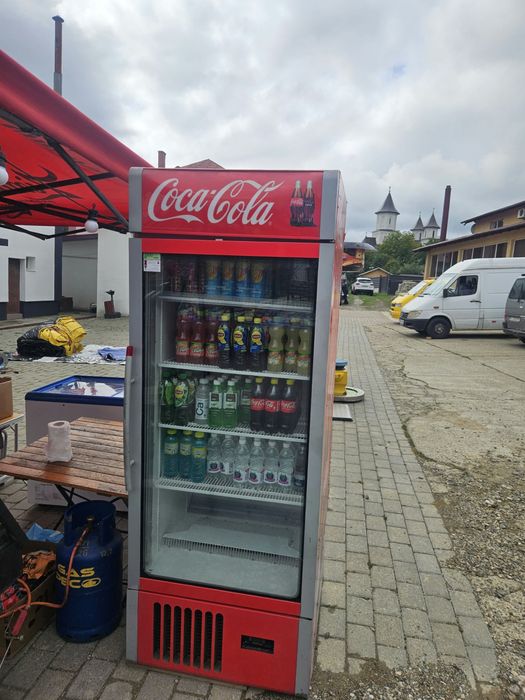 frigider bauturi coca cola