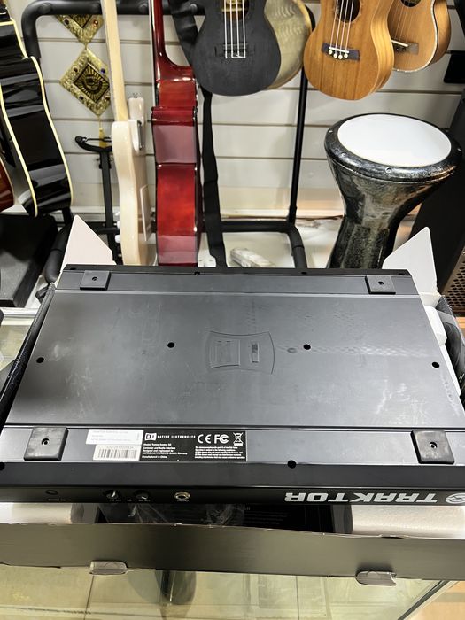 Native Instruments Traktor Kontrol S2