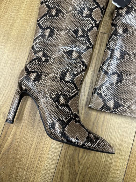 Дамски ботуши нови