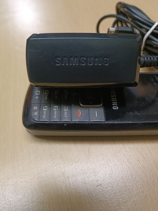 Телефон Samsung SGH-B100