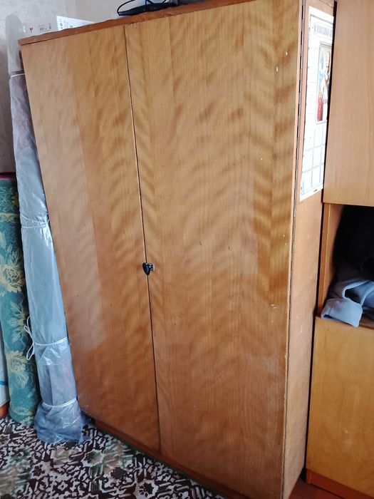 Шкаф отдам бесплатно