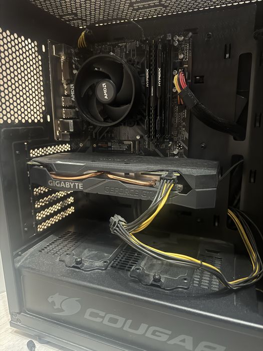 Геймърски Компютър 1660ti/ryzen 5 2600/32 GB RAM