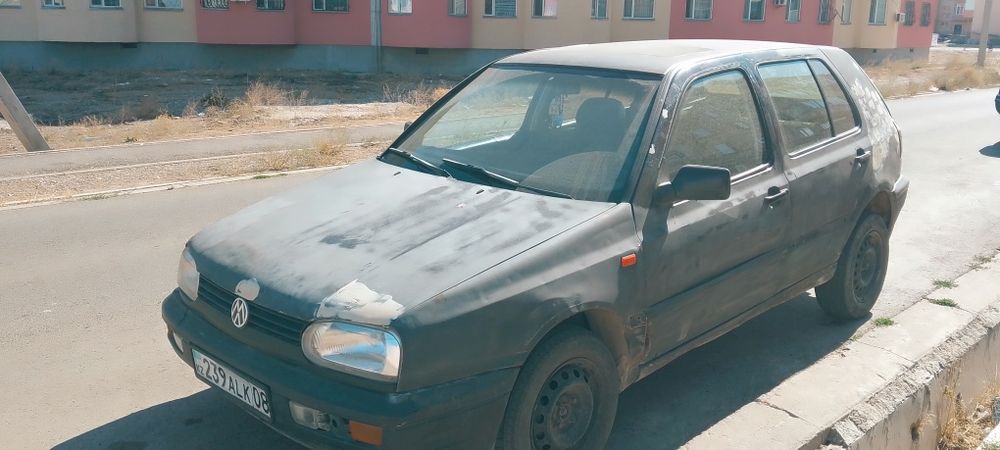 Продам срочно гольф 3