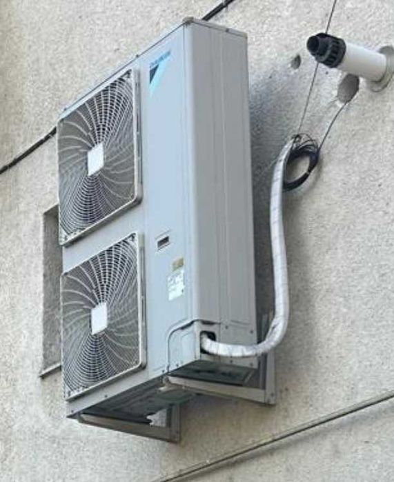 Vand clima profesionala DAIKIN 48.000 BTU