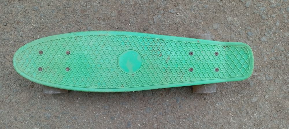 Скейтборд цвет зелёный