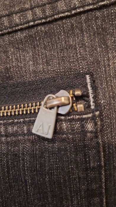 Blugi dama Armani Jeans noi , cu eticheta