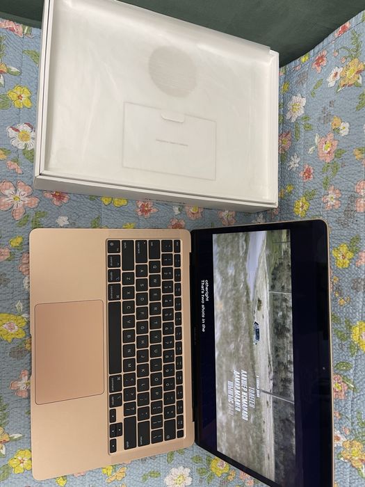 MacBook Air m1 с минусом