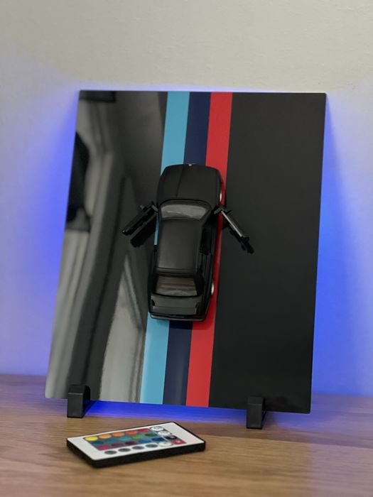 BMW M3 умален метален модел с LED