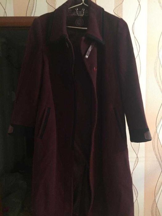 Продам женское пальто.В идеальном состоянии.Италия