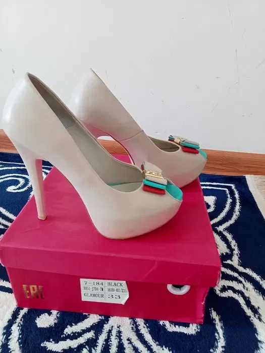 Продам туфли классные