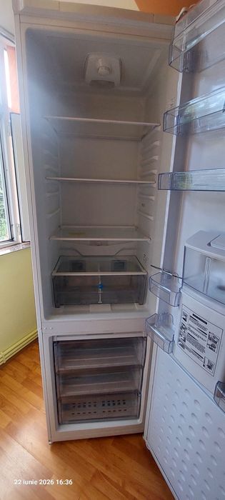 Se vinde frigider Beko, stare buna de functionare