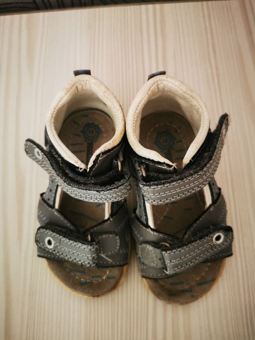 Продам новые сандали