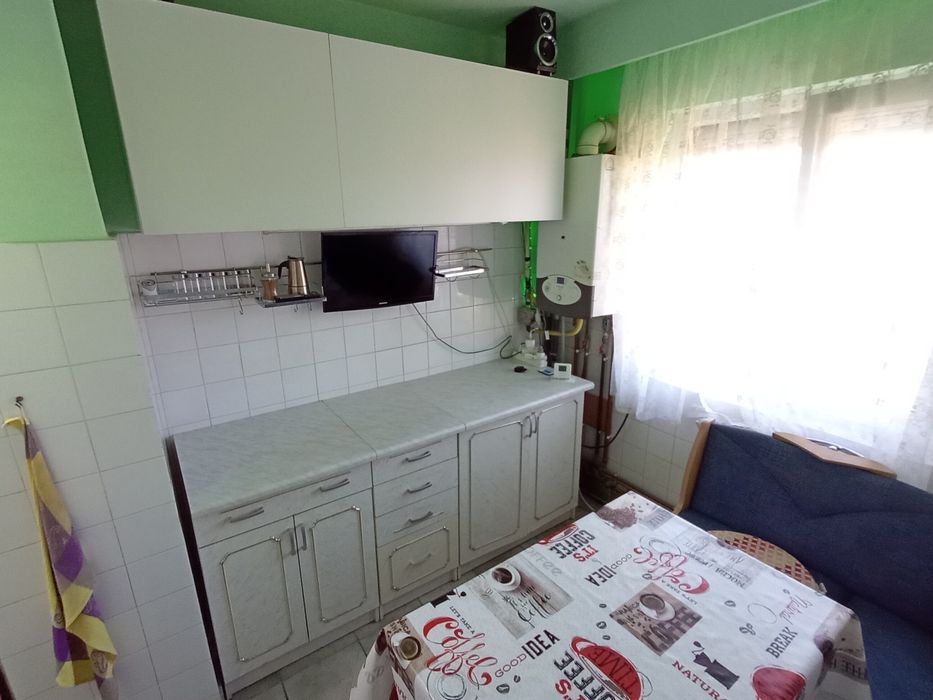 Apartament 2 camere decomandat,boxa+garaj!!!