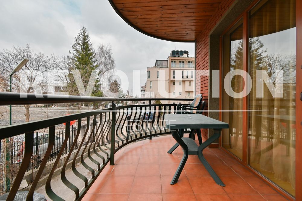 Дава се под наем Тристаен апартамент в София, Витоша - 144 кв.м за 950 € - Снимка #14