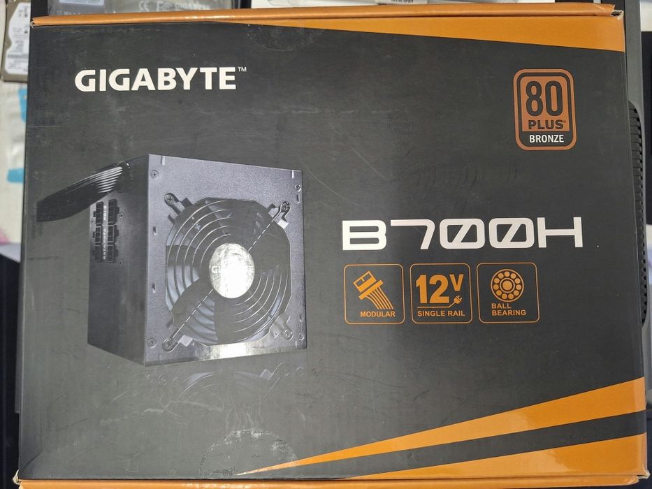 GIGABYTE B700H захранване за компютър 700W bronze