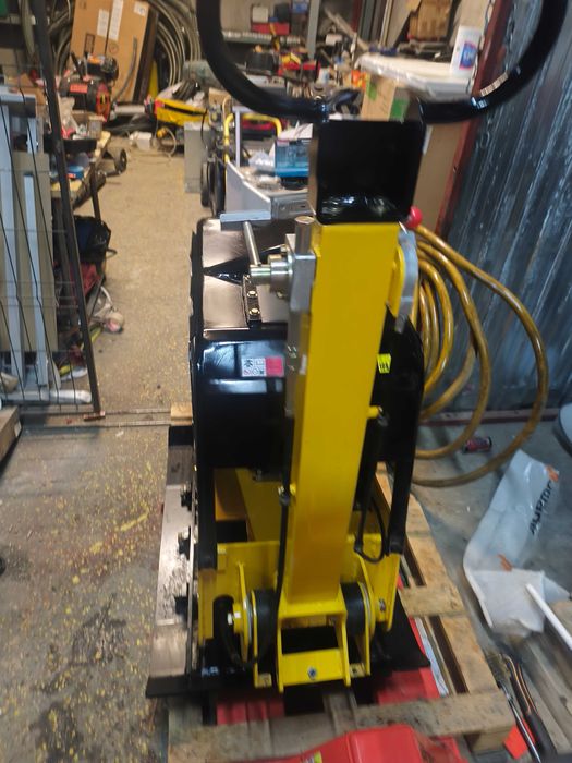 Placa compactoare reversibila MASALTA MS330