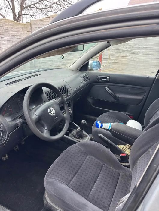 Vând golf 4 1.6 ...