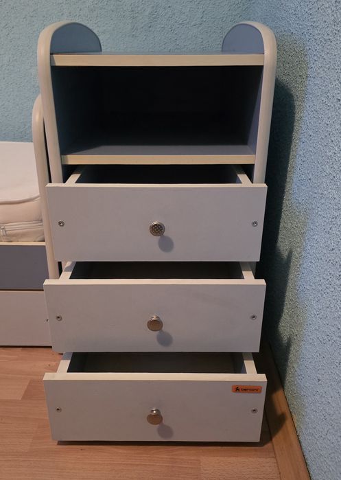 Детско легло със скрин на марка Bertoni