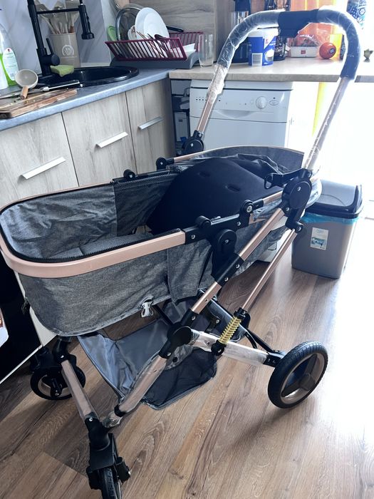 Carucior Nou Pliabil, perfect inca de la nastere