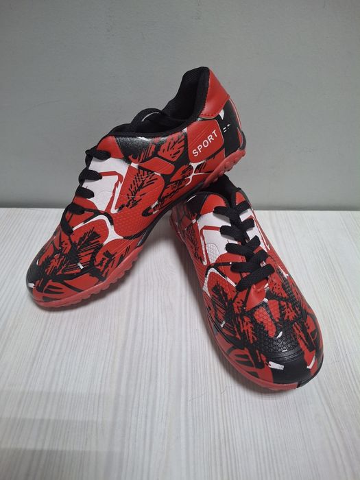 Спортивные бутсы 36-37 р.