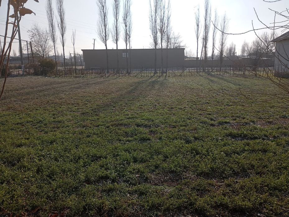 10 sotix yer sotiladi - kelishamiz