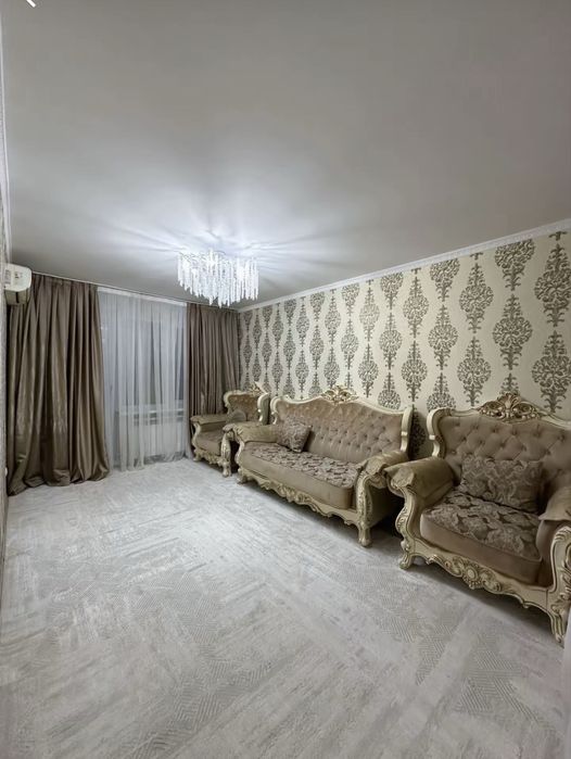 Королевский диван