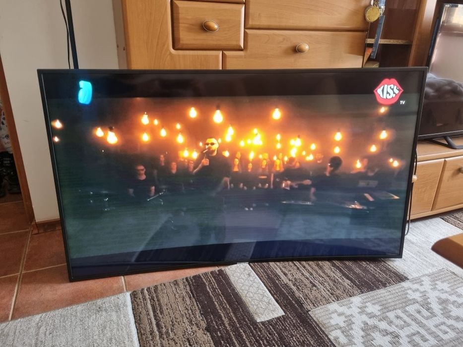 Vând două TV samsung smart