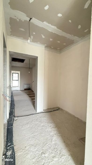 Duplex 4 camere, 173mp utili, 200mp teren liber, Floresti, zona Magnol