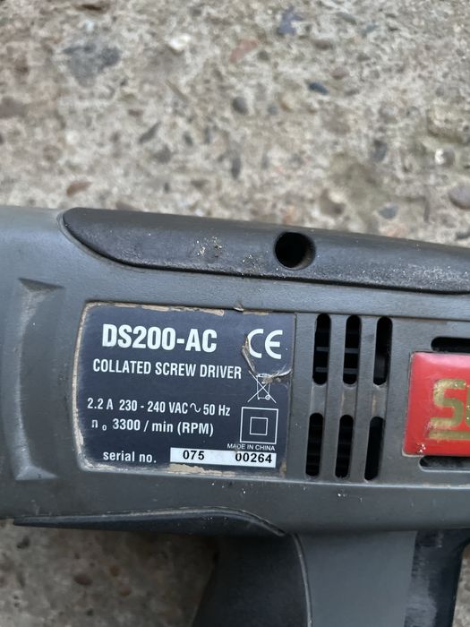 Senco DuraSpin DS200-AC – Șurubelniță automată pentru bandă