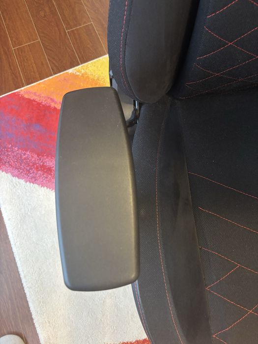 Scaun birou gaming Genesis Nitro 890