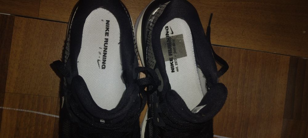 Nike Pantofi de alergare Nike Vomero 17 f