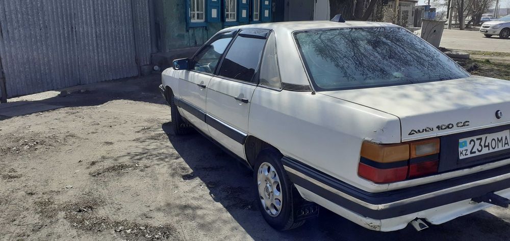 Продам Audi 100 C3