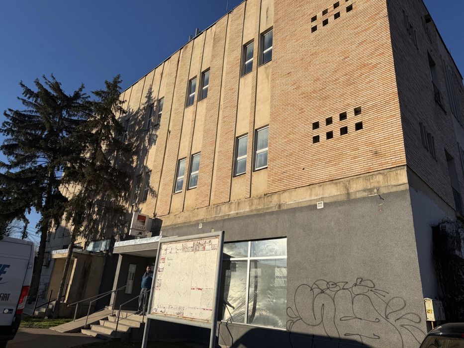 Inchiriez spatiu comercial