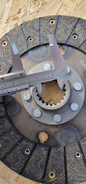 Disc Priza putere tractor same minitauro 50 
Diametru 250 mm
Interior