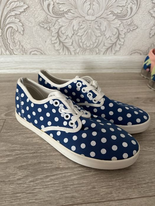 Оптом кроссовки 1000 тг