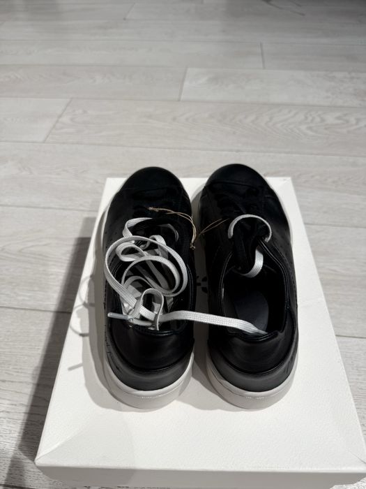 Adidas y 3 stan smith