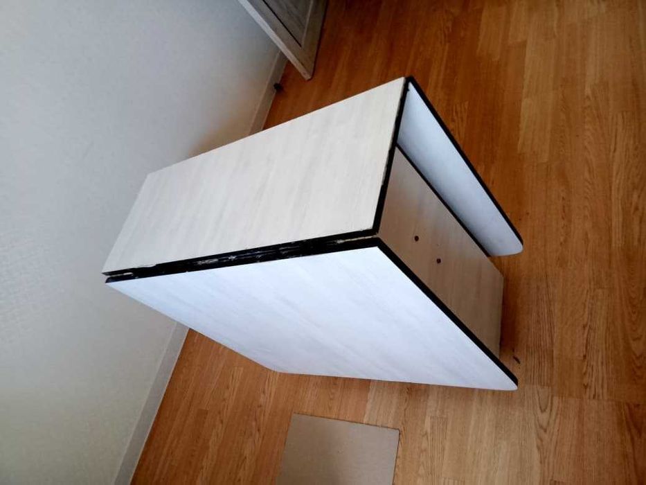 Продам стол-книжку