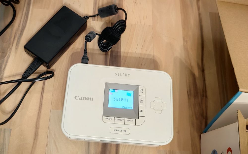 Imprimanta foto compactă Canon SELPHY CP740 portabila