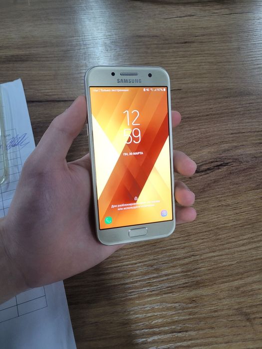 Samsung a3 2017 ideal