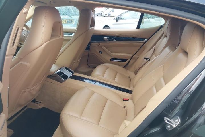 Dezmembrez Porsche Panamera 970