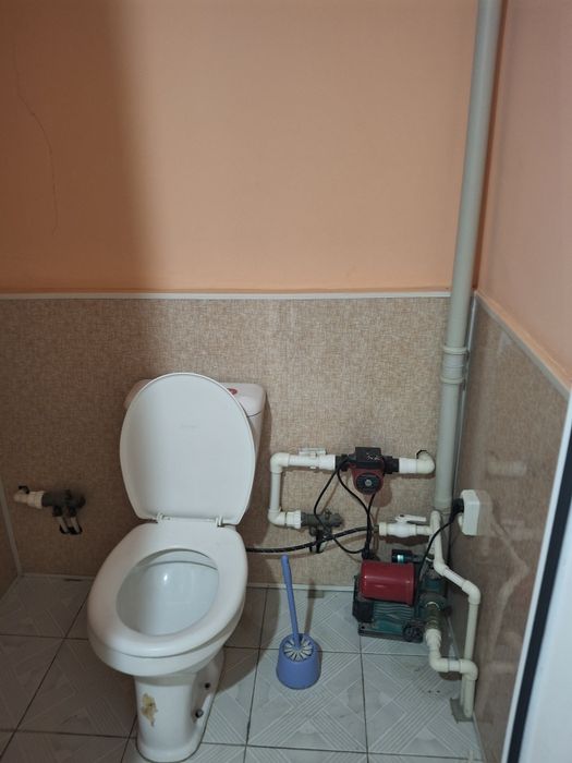 Нарпай центрда уй, ховли сотилади.