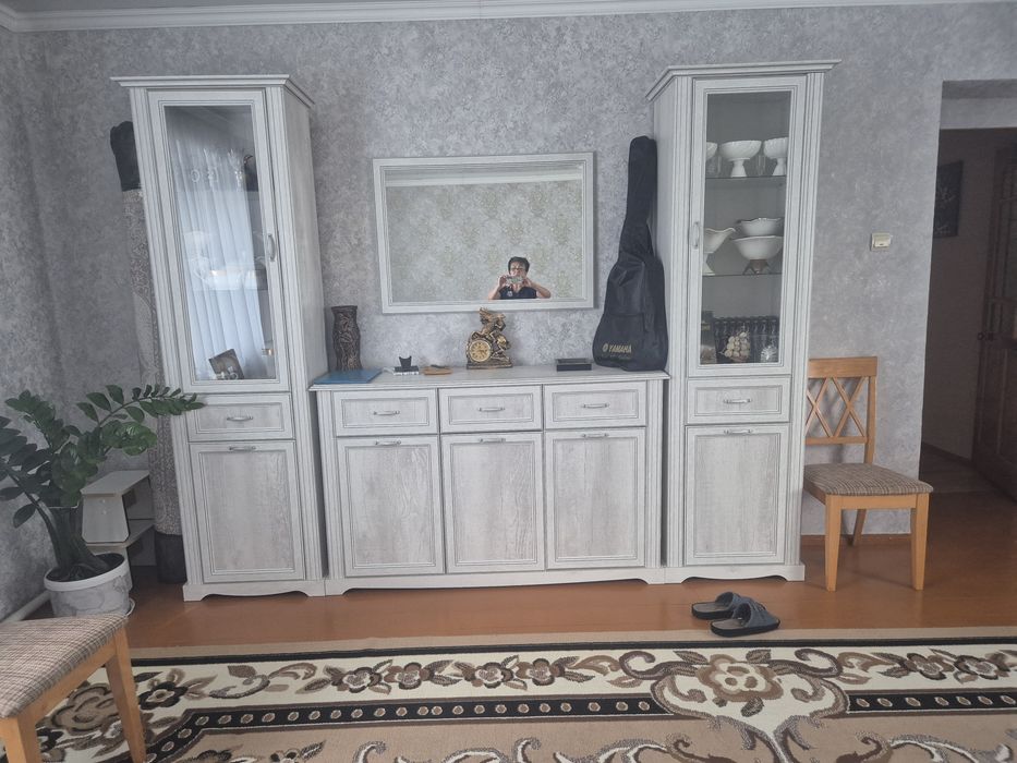 Продам новую стенку