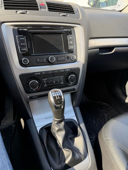 Vând Skoda Octavia facelift 2012, 1.6 TDI , 184.000 km !