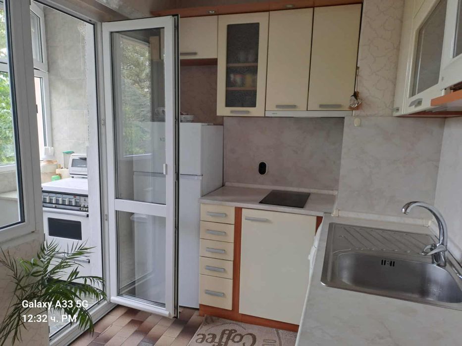 Дава се под наем Тристаен апартамент в с. Изгрев, Област Бургас - 60 кв.м за 408 € - Снимка #2