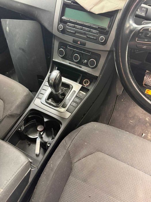 Dezmembram Volkswagen Passat B7 2.0 tdi CFFB AUTOMAT Motor /Injectoare