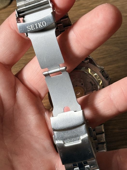 Seiko 5 Automatic GMT - Bruce Wayne