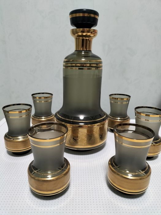 Продам советский графин Богемия.