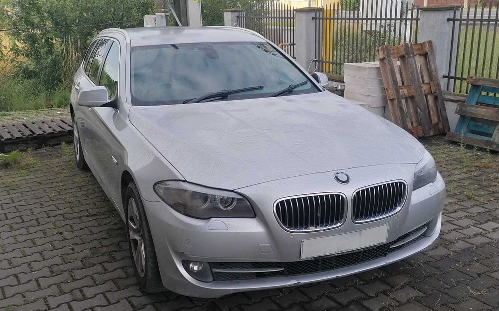 Dezmembrez BMW Seria 5 F11 2.0 d 2011