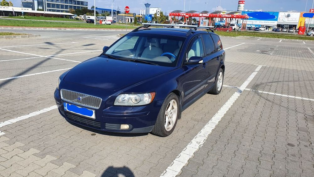 VOLVO V50 R design 2D 136 CP